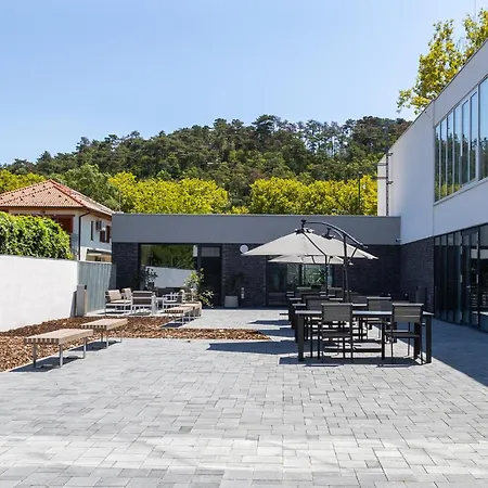 Hotell Neka Village 3*