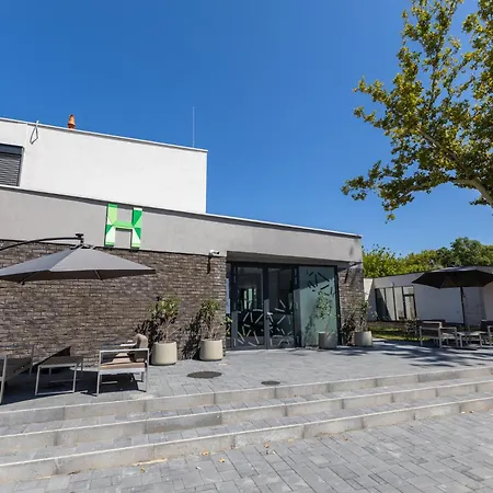 Neka Village 3* Balatonboglár