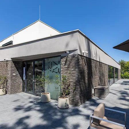 Hotell Neka Village 3*