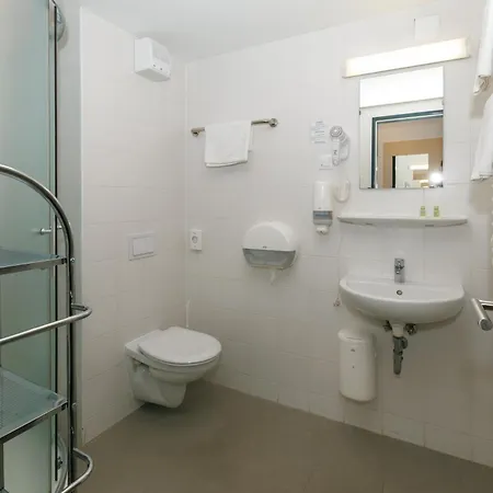 Neka Village Hotel 3*
